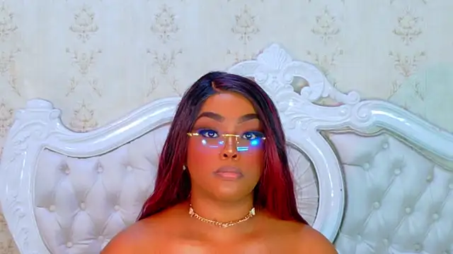 TianahGlow's cam snapshot