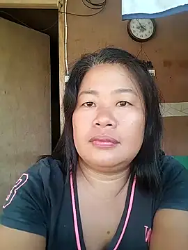 Lovelywoman43's cam snapshot