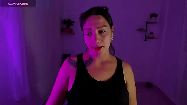 Saraarouusee's cam snapshot