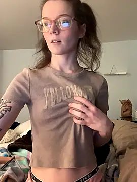 dreamteemergirl live sex cam