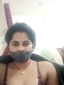 JULEE-740's cam snapshot