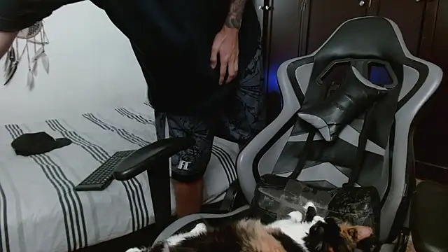 aaron_blug live sex cam