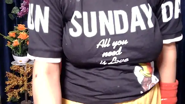 Lucky_Flora's cam snapshot