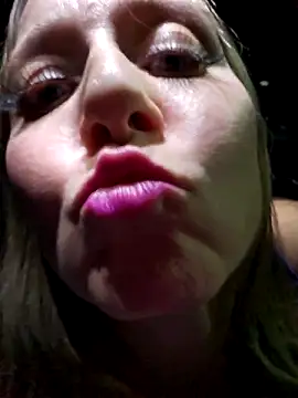 SkyelarSommer live sex cam