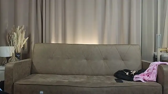 GlennieBalzarine's cam snapshot