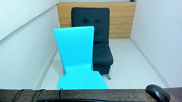 ValentinaRose4's cam snapshot