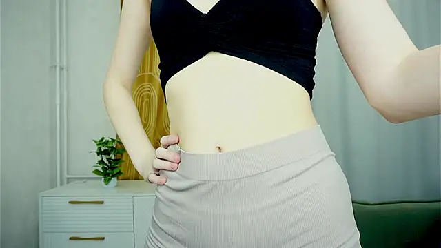 YvonneBou's cam snapshot