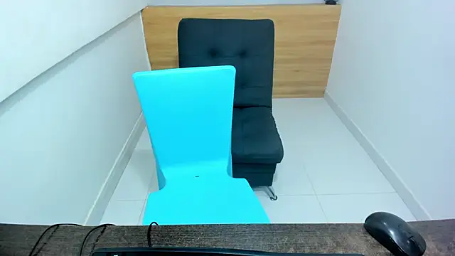 ValentinaRose4's cam snapshot