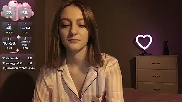 white_liillyy's cam snapshot