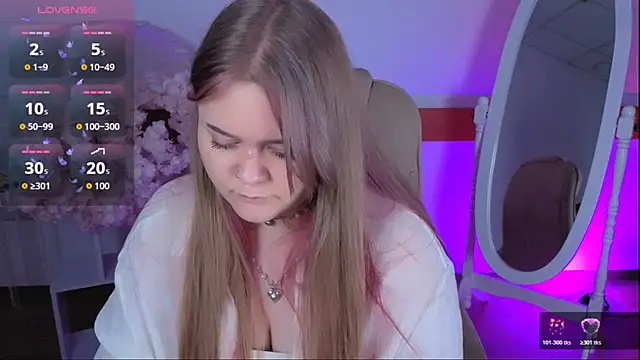 Erica__Alta's cam snapshot