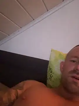 superbertok's cam snapshot