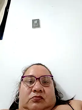 HotXXXgirl_01's cam snapshot