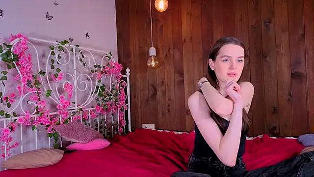 BritneySabeiha's cam snapshot