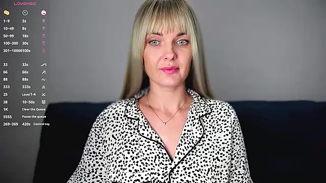 Lola_Moks's cam snapshot