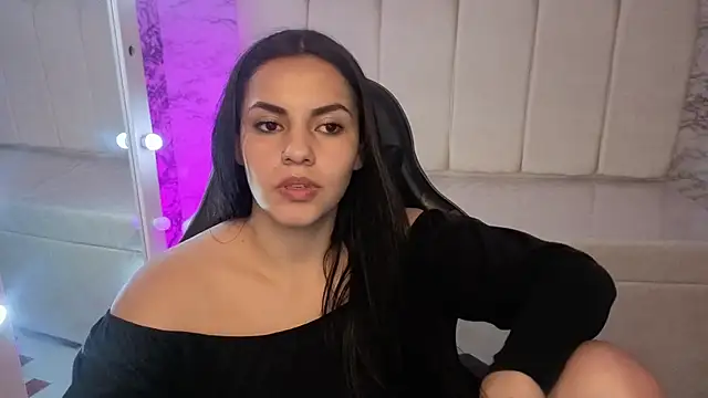 Mialover_v's cam snapshot