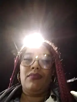 Ebony-Goddess19's cam snapshot