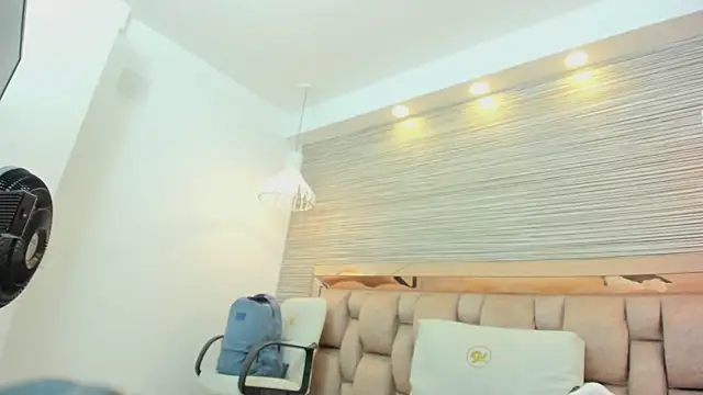 isaa_stone's cam snapshot