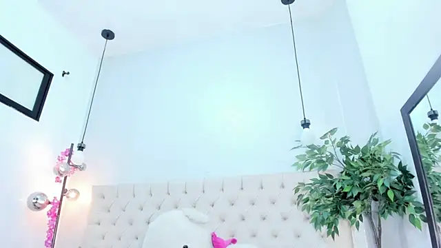 Victoria_Coleman's cam snapshot