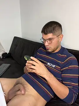 mirallesandbig live sex cam