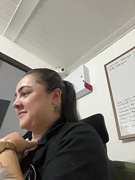 cleo_wale_'s cam snapshot