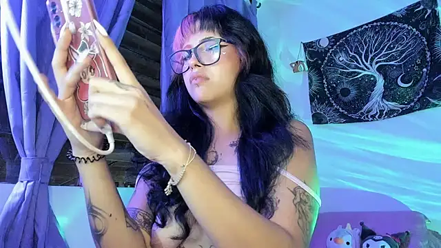 Pinky_promiseex's cam snapshot