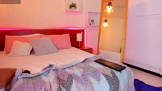 Cat__Moon__'s cam snapshot