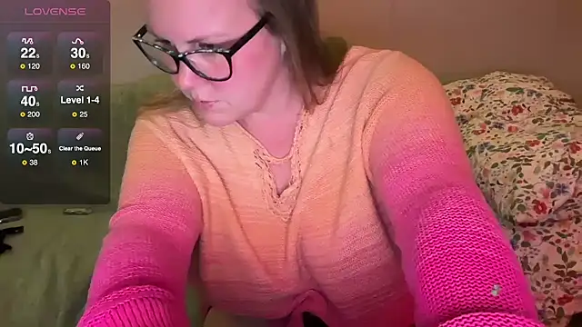 GlitterKitty108's cam snapshot