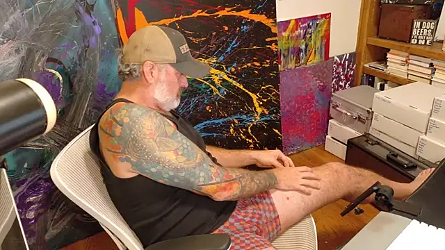 dadbodytats's cam snapshot