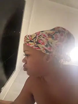 GoldenAss07's cam snapshot