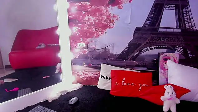 little_ellie_1's cam snapshot