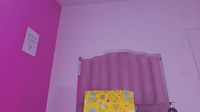 lilylovely_'s cam snapshot