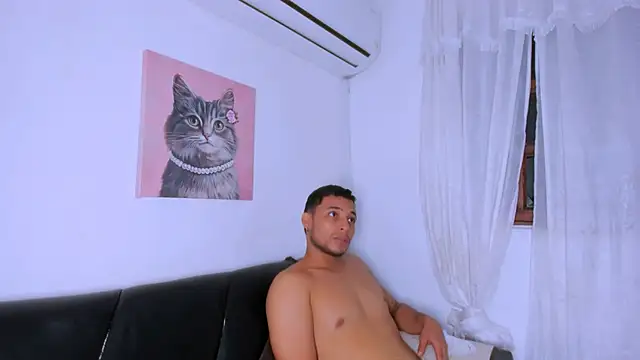 Fernanda_brown18's cam snapshot