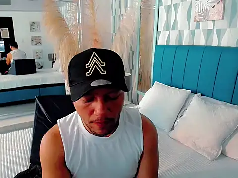 sebastian_cruz_'s cam snapshot