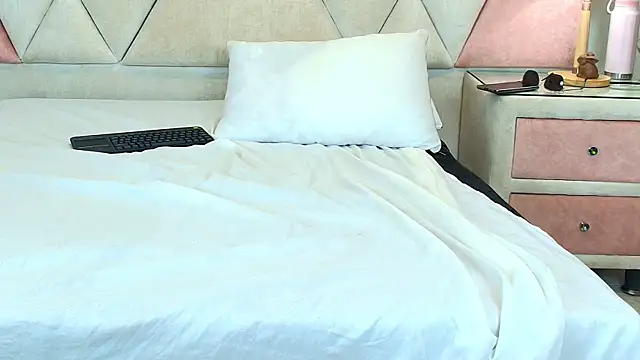 Valentinadiazz1's cam snapshot