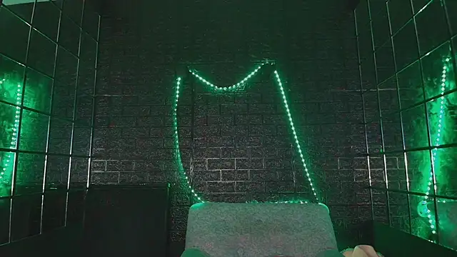 HellAndDante_'s cam snapshot