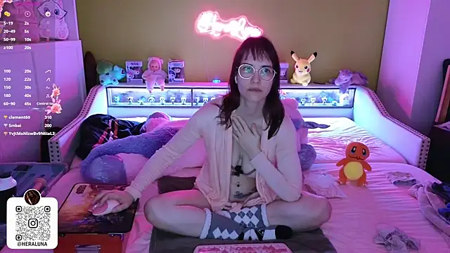 _HeraLuna_'s cam snapshot