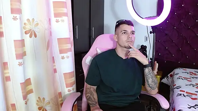 BooyHott_'s cam snapshot