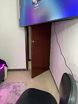 Charlotte_cutt18's cam snapshot