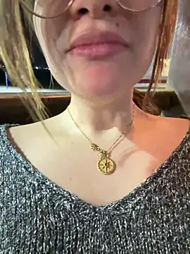 Zyrella's cam snapshot