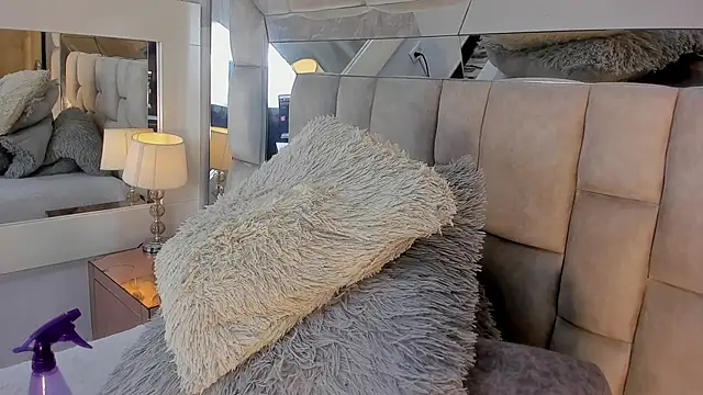 MaddyGray_'s cam snapshot