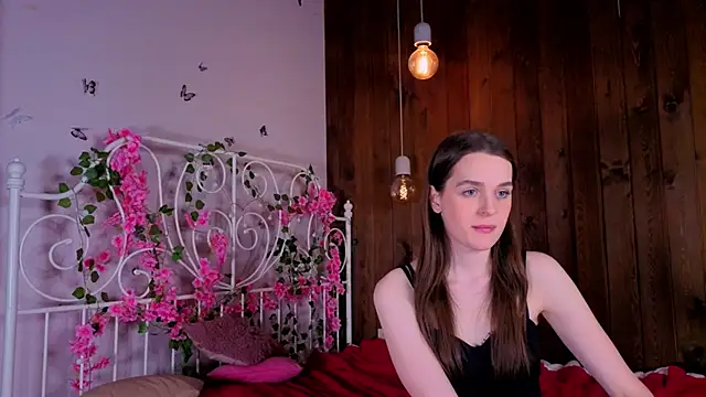 BritneySabeiha's cam snapshot