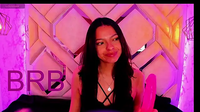 Yanna_pink's cam snapshot