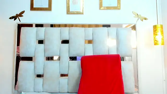 Lois_Cullen's cam snapshot