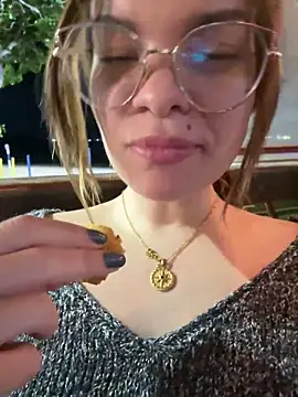 Zyrella's cam snapshot