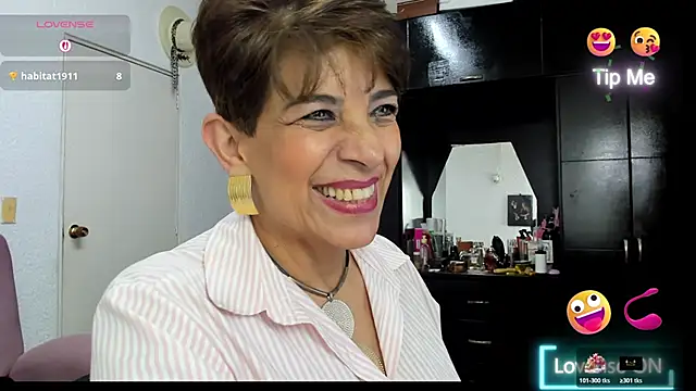 Angelina_Stone_65's cam snapshot