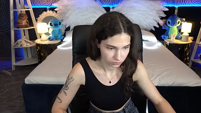 BabyFlowerr's cam snapshot