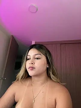 lunablossom_ live sex cam