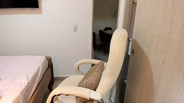 misstoya's cam snapshot