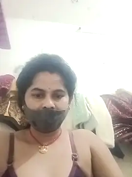 JULEE-740's cam snapshot