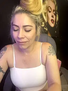 viktoria_davis_'s cam snapshot